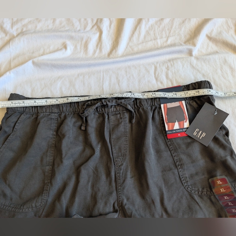 Gap Pull On Tencel Shorts Size XL - Picture 4 of 10